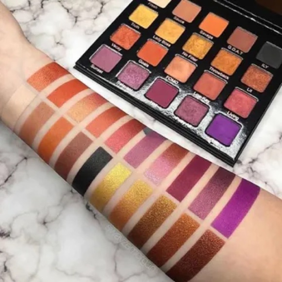 💗VIOLET VOSS Hashtag Pro Eyeshadow Palette - Picture 7 of 14